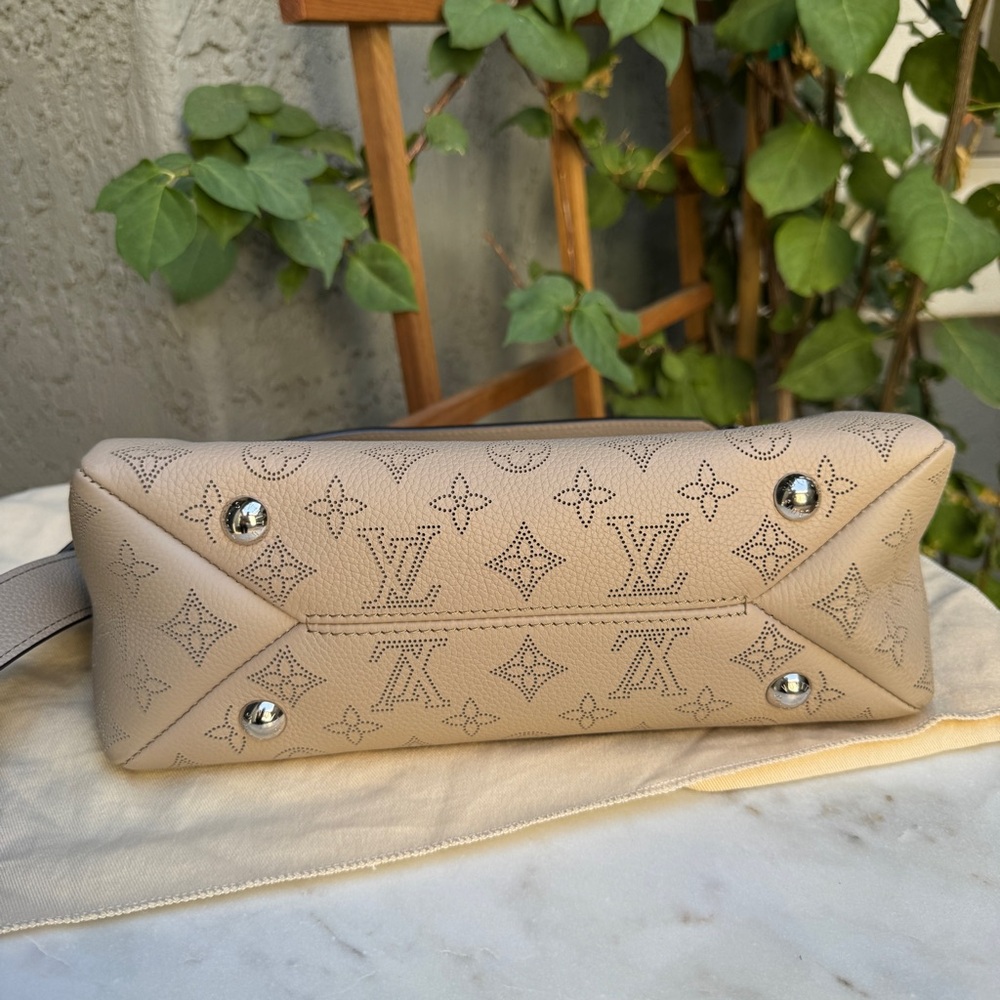 SOLD Louis Vuitton Monogram Mahina Leather Hand It All PM Crossbody - Picture 11 of 16